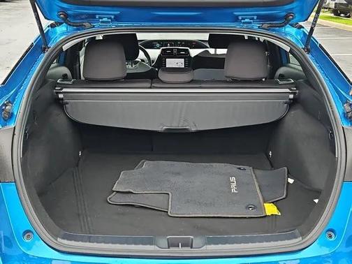 2022 Toyota Prius LE