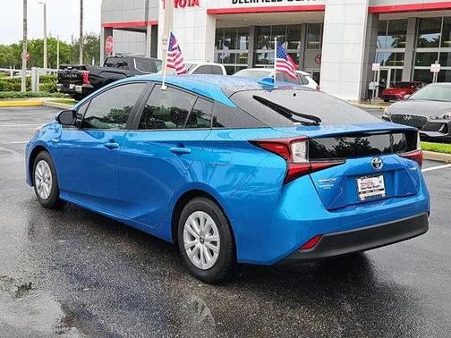 2022 Toyota Prius LE