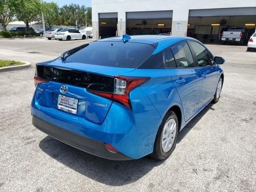 2022 Toyota Prius LE