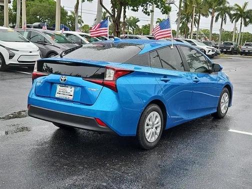 2022 Toyota Prius LE