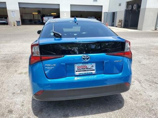 2022 Toyota Prius LE