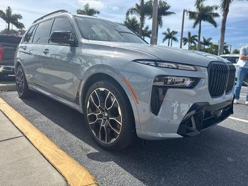 Gray Metallic 2025 BMW X7 M60i