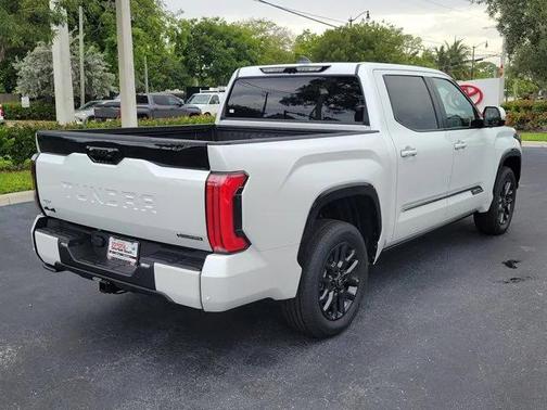 2025 Toyota Tundra Hybrid Platinum