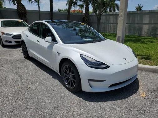 2020 Tesla Model 3 Standard Range Plus