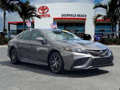 2024 Toyota Camry SE