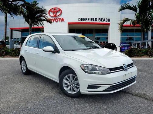 2018 Volkswagen Golf TSI S