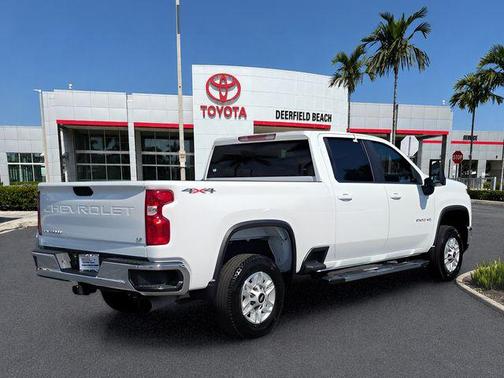 Summit White 2025 Chevrolet Silverado 2500 LT