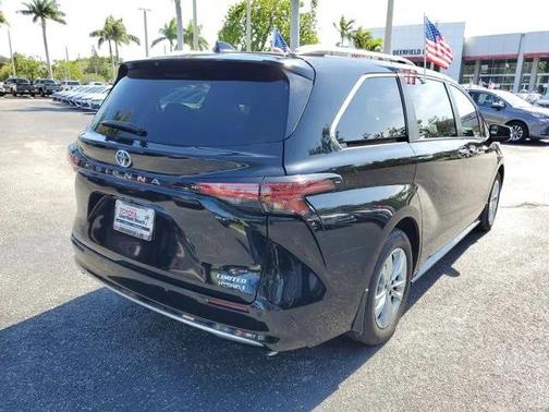 2023 Toyota Sienna Limited 7-Passenger