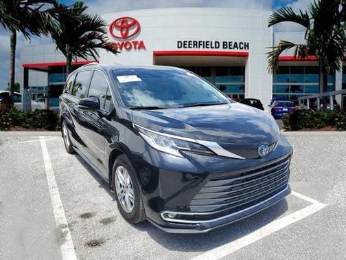 2023 Toyota Sienna Limited 7-Passenger