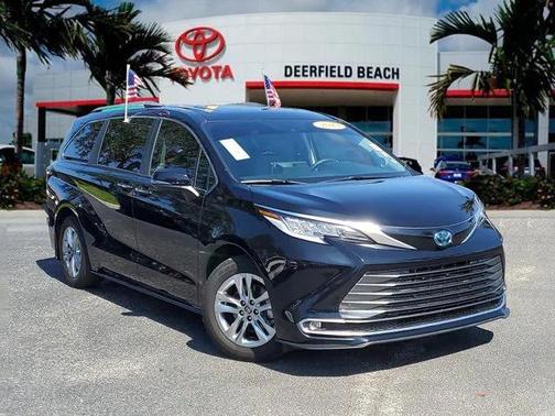 2023 Toyota Sienna Limited 7-Passenger