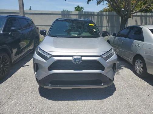 2022 Toyota RAV4 Hybrid SE