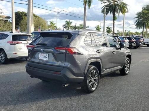 2023 Toyota RAV4 Hybrid XLE Premium