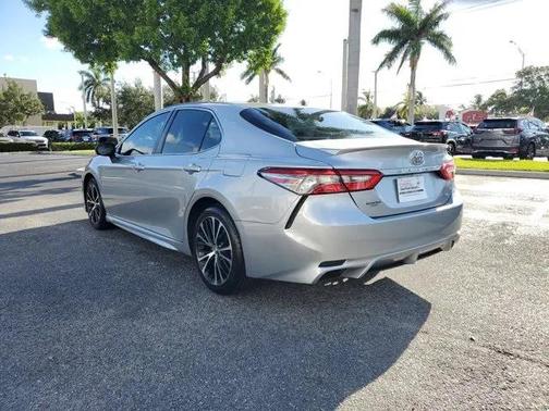 2018 Toyota Camry SE