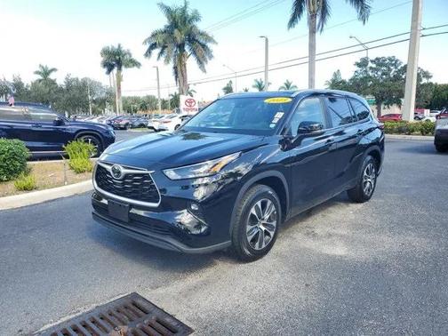 2023 Toyota Highlander XLE