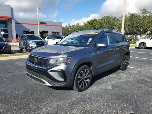 2024 Volkswagen Taos 1.5T SE