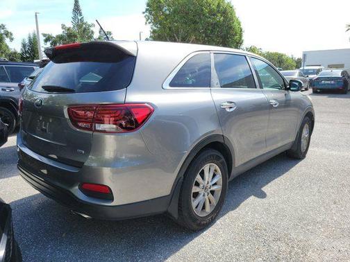 Titanium Silver 2019 Kia Sorento L