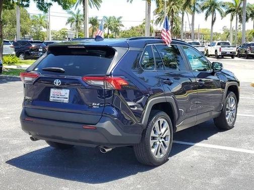 2022 Toyota RAV4 XLE Premium