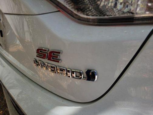 Ice Cap 2023 Toyota Corolla SE