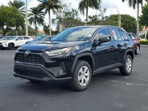 2025 Toyota RAV4 LE