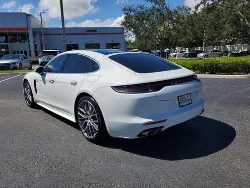 2023 Porsche Panamera 4S