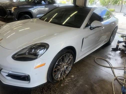 2023 Porsche Panamera 4S