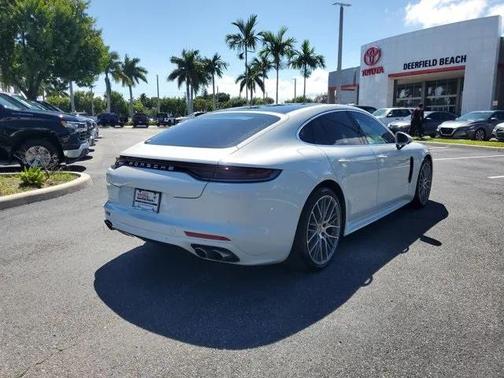 2023 Porsche Panamera 4S