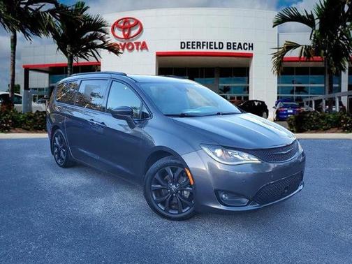 2019 Chrysler Pacifica Touring L