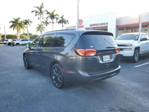 2019 Chrysler Pacifica Touring L