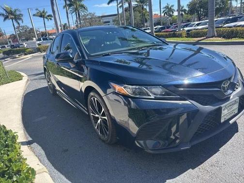 2020 Toyota Camry SE