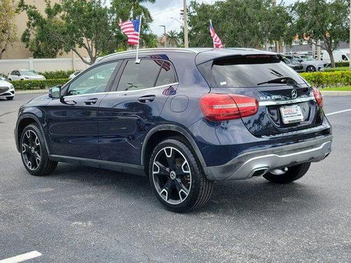 Lunar Blue Metallic 2018 Mercedes-Benz GLA 250 Base