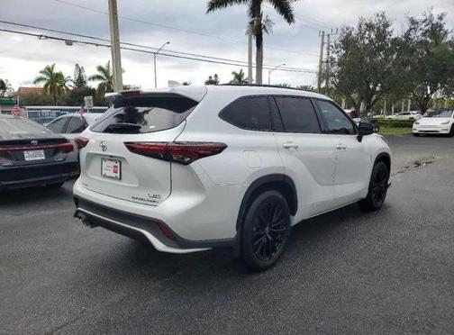 2026 Toyota Highlander XSE