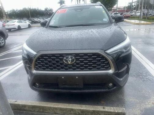 2025 Toyota Corolla Cross XLE