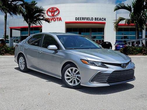 2022 Toyota Camry LE