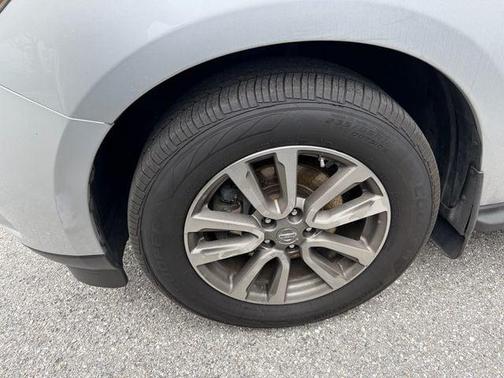 Brilliant Silver 2015 Nissan Pathfinder SV
