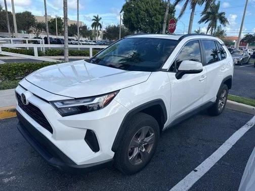 2022 Toyota RAV4 XLE