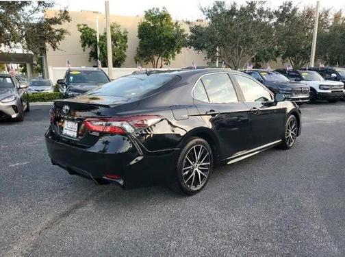 2023 Toyota Camry SE