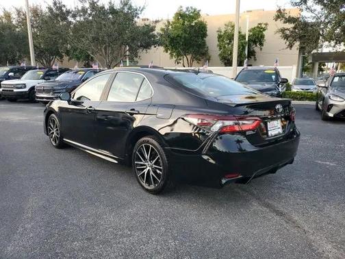 2023 Toyota Camry SE