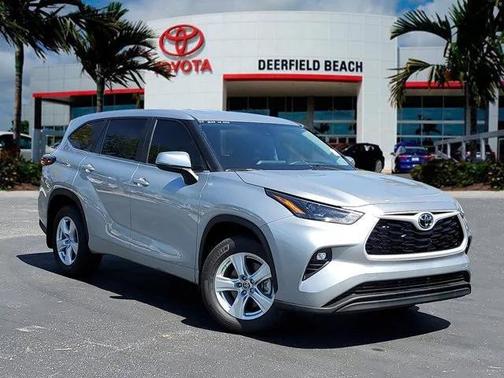 2025 Toyota Highlander LE