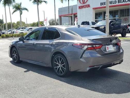 2022 Toyota Camry SE