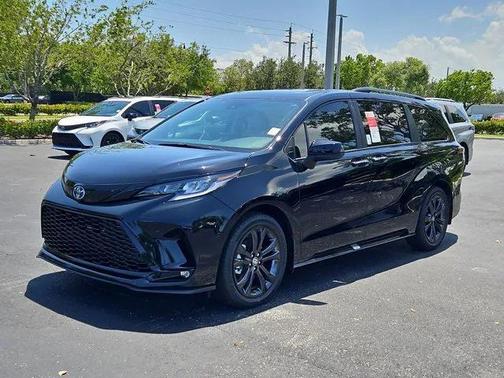 2025 Toyota Sienna XSE 7 Passenger