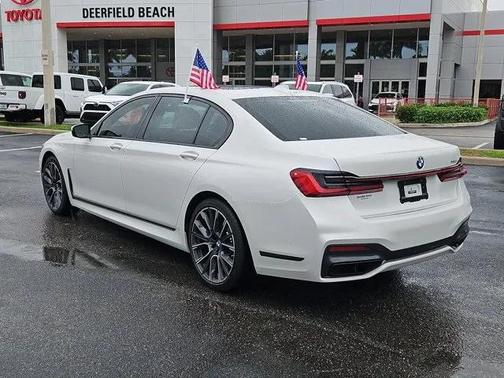 2020 BMW 740 740i Sedan