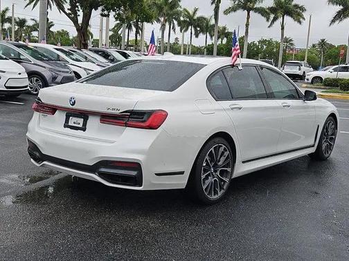 2020 BMW 740 740i Sedan