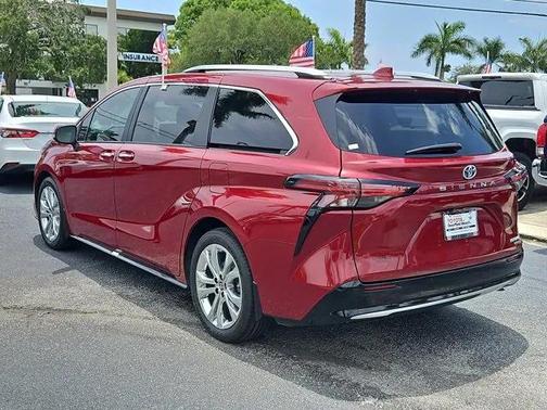 2024 Toyota Sienna Platinum 7 Passenger