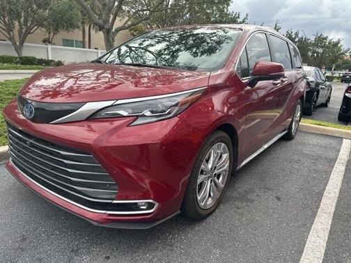 2024 Toyota Sienna Platinum 7 Passenger
