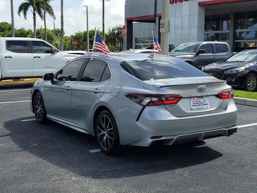 2023 Toyota Camry SE