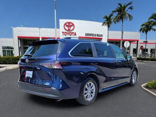 Predawn Gray Mica 2024 Toyota Sienna XLE