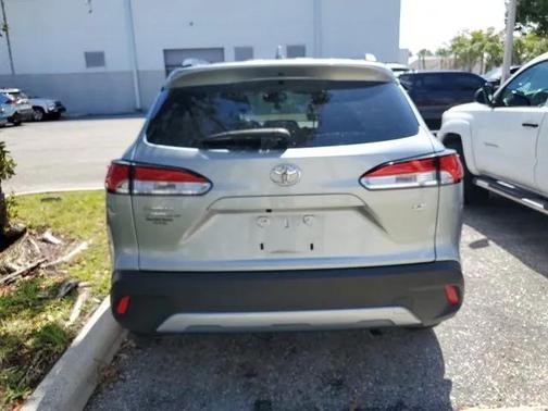 2024 Toyota Corolla Cross LE
