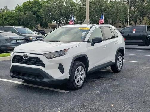 2021 Toyota RAV4 LE