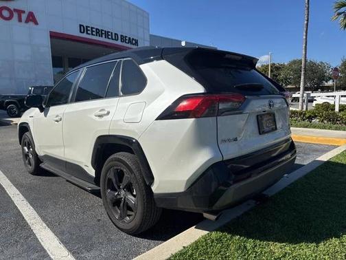 2021 Toyota RAV4 Hybrid SE