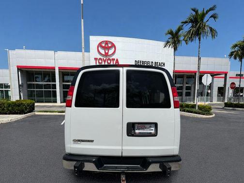 Summit White 2019 Chevrolet Express 2500 Work Van